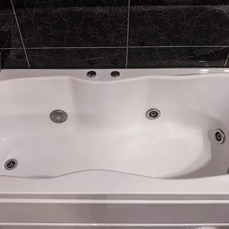 2 Luxury Bucureşti