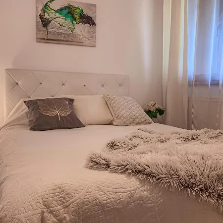 2 Luxury * Bukarest